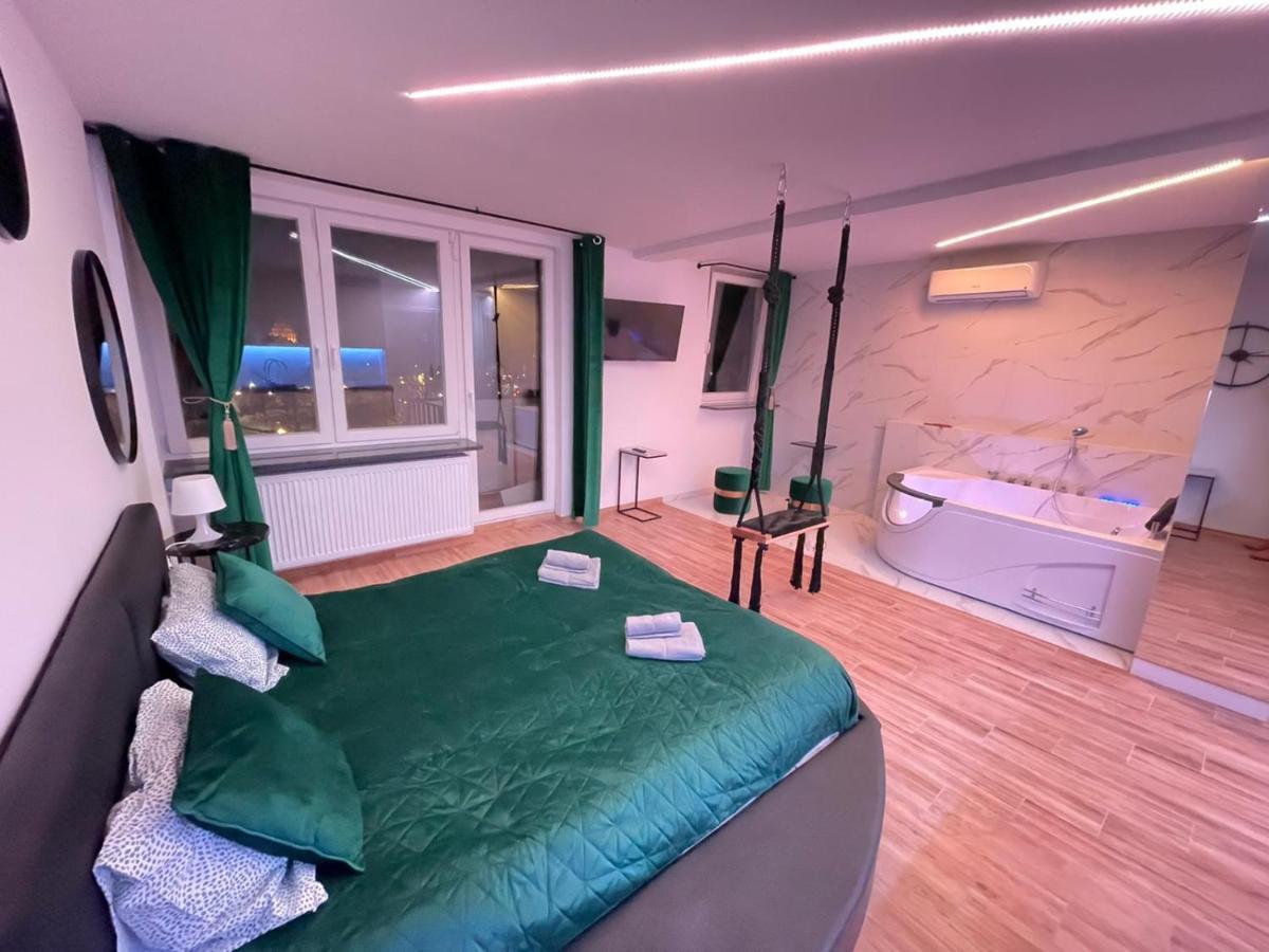 Yourapart Jacuzzi Przy Zamku Krolewskim Warsaw Exterior photo